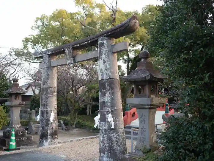 牛嶋天満宮の{uncategorized: "未分類", other: "その他", undefined: "問題あり", building: "その他建物", grave: "お墓", sacred_gate: "鳥居", guardian: "狛犬", statue: "像", buddha: "仏像", history: "歴史", nature: "自然", garden: "庭園", animal: "動物", pagoda: "塔", temizu: "手水舎", mountain_gate: "山門・神門", sanctuary: "本殿・本堂", subordinate: "末社・摂社", art: "芸術", scenery: "景色", jizo: "地蔵", ema: "絵馬", goshuin: "御朱印", omikuji: "おみくじ", items: "授与品その他", amulet: "お守り", goshuincho: "御朱印帳", eats: "食事", festival: "お祭り", votive_dance: "神楽", shichigosan: "七五三参", wedding: "結婚式", experience: "体験その他", initially: "初詣", around: "周辺", anti_infection: "感染症対策"}