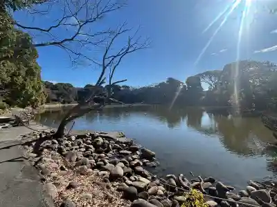 大瀬神社の{uncategorized: "未分類", other: "その他", undefined: "問題あり", building: "その他建物", grave: "お墓", sacred_gate: "鳥居", guardian: "狛犬", statue: "像", buddha: "仏像", history: "歴史", nature: "自然", garden: "庭園", animal: "動物", pagoda: "塔", temizu: "手水舎", mountain_gate: "山門・神門", sanctuary: "本殿・本堂", subordinate: "末社・摂社", art: "芸術", scenery: "景色", jizo: "地蔵", ema: "絵馬", goshuin: "御朱印", omikuji: "おみくじ", items: "授与品その他", amulet: "お守り", goshuincho: "御朱印帳", eats: "食事", festival: "お祭り", votive_dance: "神楽", shichigosan: "七五三参", wedding: "結婚式", experience: "体験その他", initially: "初詣", around: "周辺", anti_infection: "感染症対策"}