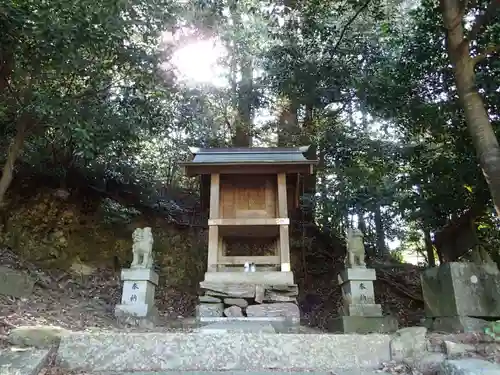 山方比古神社の建物その他