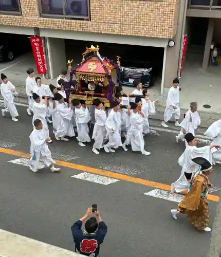 伊豆山神社の{uncategorized: "未分類", other: "その他", undefined: "問題あり", building: "その他建物", grave: "お墓", sacred_gate: "鳥居", guardian: "狛犬", statue: "像", buddha: "仏像", history: "歴史", nature: "自然", garden: "庭園", animal: "動物", pagoda: "塔", temizu: "手水舎", mountain_gate: "山門・神門", sanctuary: "本殿・本堂", subordinate: "末社・摂社", art: "芸術", scenery: "景色", jizo: "地蔵", ema: "絵馬", goshuin: "御朱印", omikuji: "おみくじ", items: "授与品その他", amulet: "お守り", goshuincho: "御朱印帳", eats: "食事", festival: "お祭り", votive_dance: "神楽", shichigosan: "七五三参", wedding: "結婚式", experience: "体験その他", initially: "初詣", around: "周辺", anti_infection: "感染症対策"}