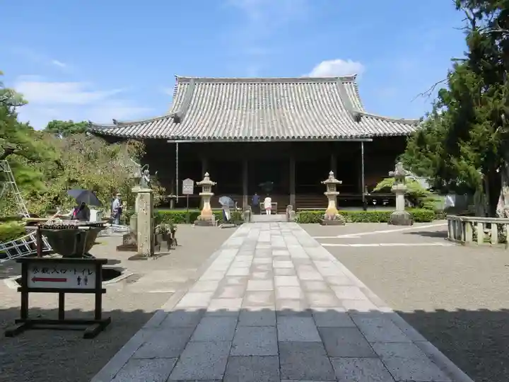 道成寺の本殿・本堂