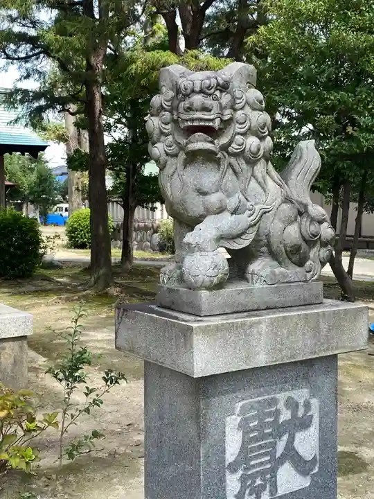 大神神社(花池)の狛犬