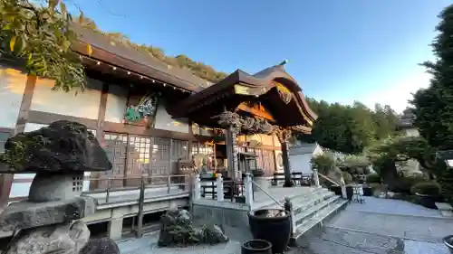 野坂寺の本殿