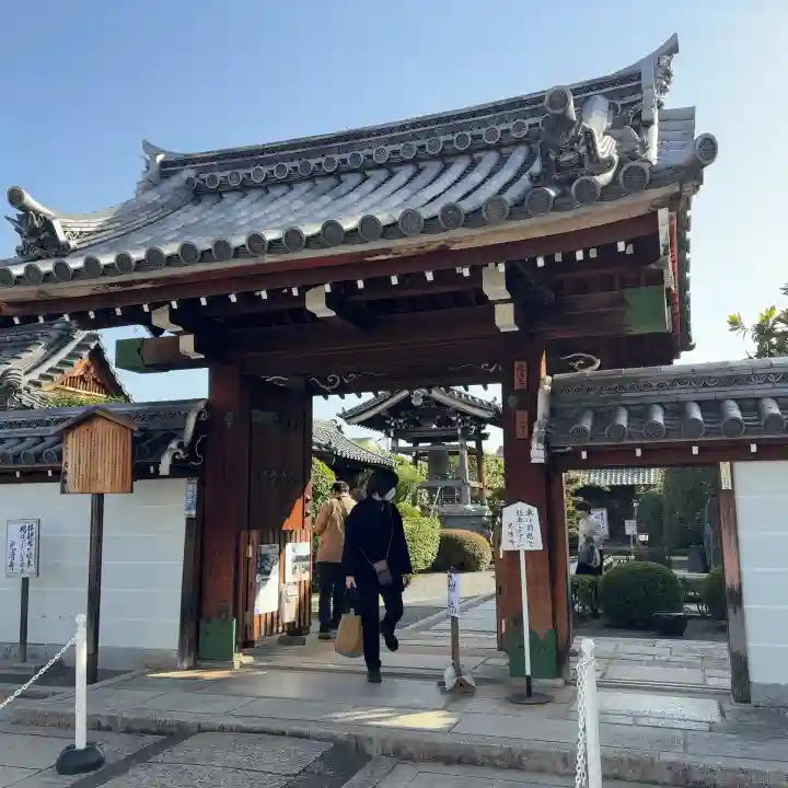 光清寺の{uncategorized: "未分類", other: "その他", undefined: "問題あり", building: "その他建物", grave: "お墓", sacred_gate: "鳥居", guardian: "狛犬", statue: "像", buddha: "仏像", history: "歴史", nature: "自然", garden: "庭園", animal: "動物", pagoda: "塔", temizu: "手水舎", mountain_gate: "山門・神門", sanctuary: "本殿・本堂", subordinate: "末社・摂社", art: "芸術", scenery: "景色", jizo: "地蔵", ema: "絵馬", goshuin: "御朱印", omikuji: "おみくじ", items: "授与品その他", amulet: "お守り", goshuincho: "御朱印帳", eats: "食事", festival: "お祭り", votive_dance: "神楽", shichigosan: "七五三参", wedding: "結婚式", experience: "体験その他", initially: "初詣", around: "周辺", anti_infection: "感染症対策"}