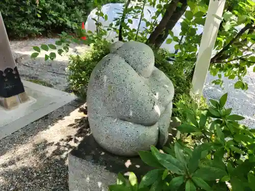 綱敷天満神社の像