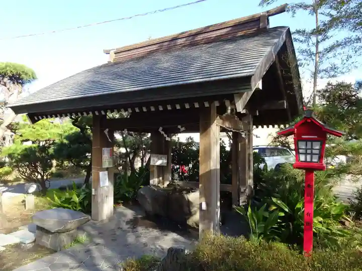 鵠沼伏見稲荷神社の手水舎