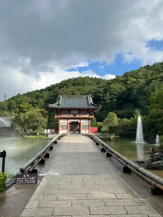 勝尾寺の山門・神門
