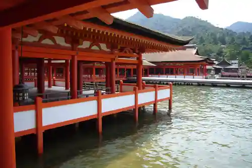 厳島神社の建物その他