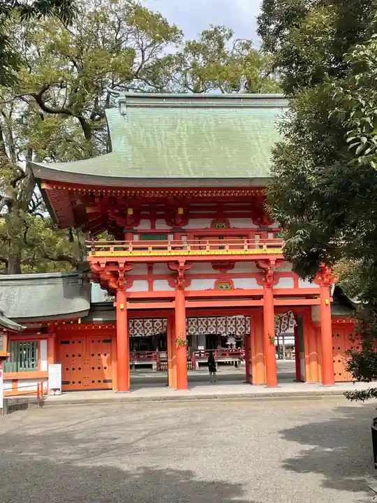 武蔵一宮氷川神社の山門・神門