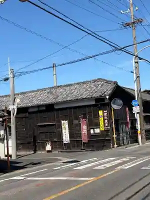 安養寺の{uncategorized: "未分類", other: "その他", undefined: "問題あり", building: "その他建物", grave: "お墓", sacred_gate: "鳥居", guardian: "狛犬", statue: "像", buddha: "仏像", history: "歴史", nature: "自然", garden: "庭園", animal: "動物", pagoda: "塔", temizu: "手水舎", mountain_gate: "山門・神門", sanctuary: "本殿・本堂", subordinate: "末社・摂社", art: "芸術", scenery: "景色", jizo: "地蔵", ema: "絵馬", goshuin: "御朱印", omikuji: "おみくじ", items: "授与品その他", amulet: "お守り", goshuincho: "御朱印帳", eats: "食事", festival: "お祭り", votive_dance: "神楽", shichigosan: "七五三参", wedding: "結婚式", experience: "体験その他", initially: "初詣", around: "周辺", anti_infection: "感染症対策"}