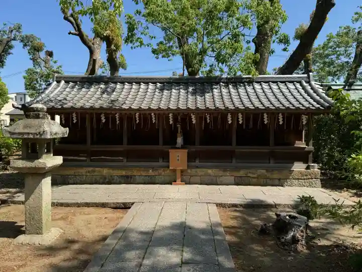 藤森神社の{uncategorized: "未分類", other: "その他", undefined: "問題あり", building: "その他建物", grave: "お墓", sacred_gate: "鳥居", guardian: "狛犬", statue: "像", buddha: "仏像", history: "歴史", nature: "自然", garden: "庭園", animal: "動物", pagoda: "塔", temizu: "手水舎", mountain_gate: "山門・神門", sanctuary: "本殿・本堂", subordinate: "末社・摂社", art: "芸術", scenery: "景色", jizo: "地蔵", ema: "絵馬", goshuin: "御朱印", omikuji: "おみくじ", items: "授与品その他", amulet: "お守り", goshuincho: "御朱印帳", eats: "食事", festival: "お祭り", votive_dance: "神楽", shichigosan: "七五三参", wedding: "結婚式", experience: "体験その他", initially: "初詣", around: "周辺", anti_infection: "感染症対策"}
