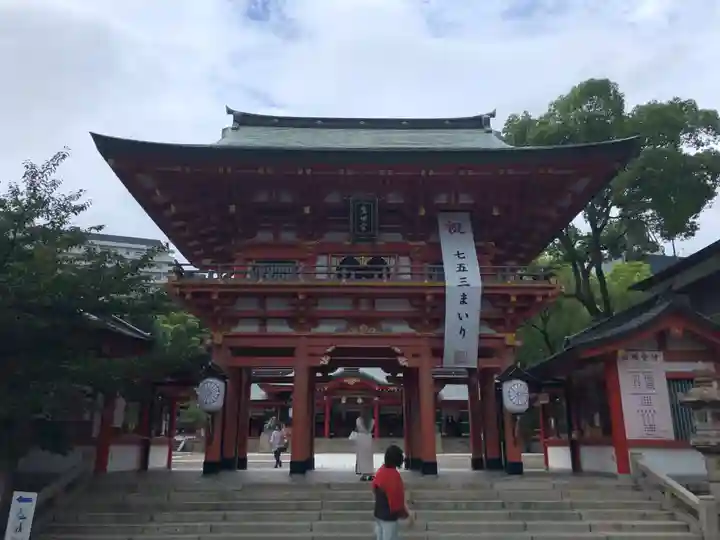 生田神社の山門・神門