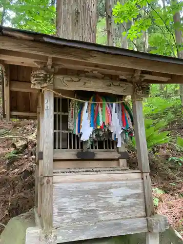 戸隠神社宝光社の末社