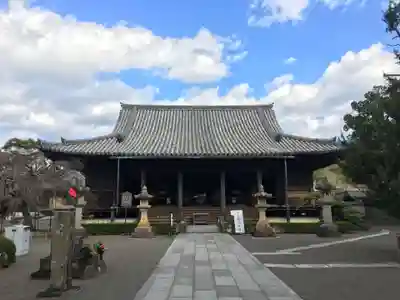 道成寺の本殿・本堂