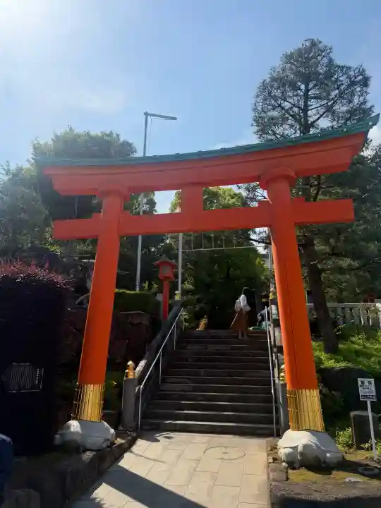 穴八幡宮の{uncategorized: "未分類", other: "その他", undefined: "問題あり", building: "その他建物", grave: "お墓", sacred_gate: "鳥居", guardian: "狛犬", statue: "像", buddha: "仏像", history: "歴史", nature: "自然", garden: "庭園", animal: "動物", pagoda: "塔", temizu: "手水舎", mountain_gate: "山門・神門", sanctuary: "本殿・本堂", subordinate: "末社・摂社", art: "芸術", scenery: "景色", jizo: "地蔵", ema: "絵馬", goshuin: "御朱印", omikuji: "おみくじ", items: "授与品その他", amulet: "お守り", goshuincho: "御朱印帳", eats: "食事", festival: "お祭り", votive_dance: "神楽", shichigosan: "七五三参", wedding: "結婚式", experience: "体験その他", initially: "初詣", around: "周辺", anti_infection: "感染症対策"}