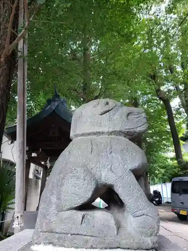 穏田神社の狛犬