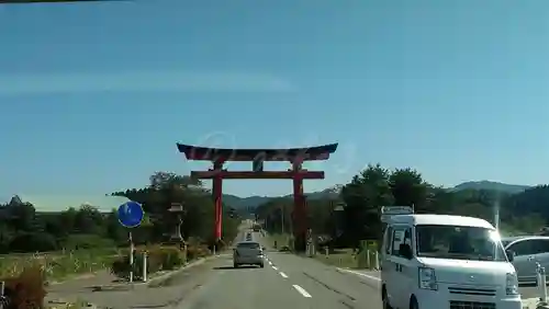 出羽神社(出羽三山神社)～三神合祭殿～の鳥居