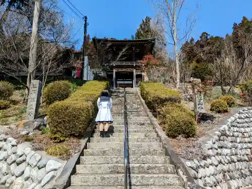 法雲寺の山門