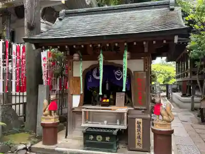 豊川稲荷東京別院の{uncategorized: "未分類", other: "その他", undefined: "問題あり", building: "その他建物", grave: "お墓", sacred_gate: "鳥居", guardian: "狛犬", statue: "像", buddha: "仏像", history: "歴史", nature: "自然", garden: "庭園", animal: "動物", pagoda: "塔", temizu: "手水舎", mountain_gate: "山門・神門", sanctuary: "本殿・本堂", subordinate: "末社・摂社", art: "芸術", scenery: "景色", jizo: "地蔵", ema: "絵馬", goshuin: "御朱印", omikuji: "おみくじ", items: "授与品その他", amulet: "お守り", goshuincho: "御朱印帳", eats: "食事", festival: "お祭り", votive_dance: "神楽", shichigosan: "七五三参", wedding: "結婚式", experience: "体験その他", initially: "初詣", around: "周辺", anti_infection: "感染症対策"}