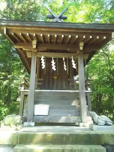 瀧尾高徳水神社 の本殿