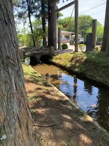 宇奈己呂和気神社の庭園