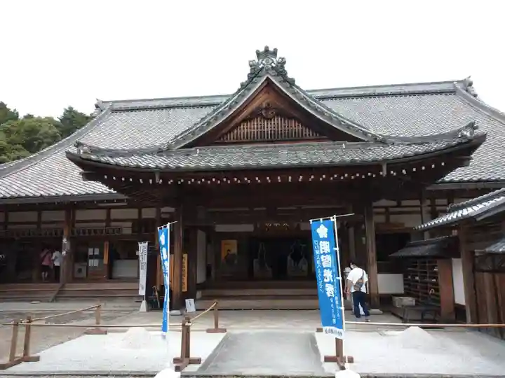 西教寺の本殿・本堂