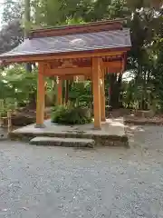 渭伊神社の手水