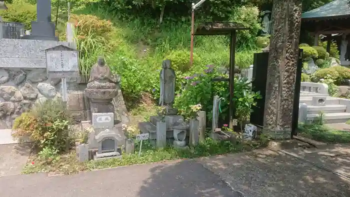 西光寺の建物その他