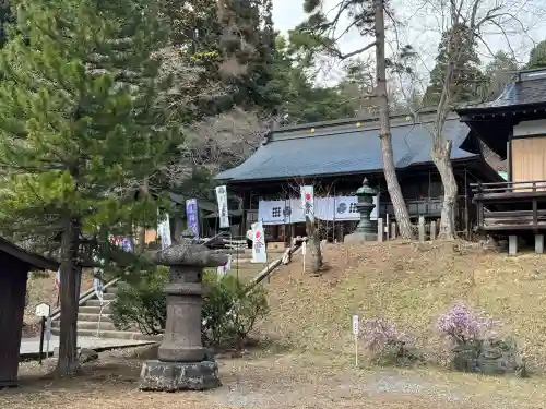 土津神社｜こどもと出世の神さまの{uncategorized: "未分類", other: "その他", undefined: "問題あり", building: "その他建物", grave: "お墓", sacred_gate: "鳥居", guardian: "狛犬", statue: "像", buddha: "仏像", history: "歴史", nature: "自然", garden: "庭園", animal: "動物", pagoda: "塔", temizu: "手水舎", mountain_gate: "山門・神門", sanctuary: "本殿・本堂", subordinate: "末社・摂社", art: "芸術", scenery: "景色", jizo: "地蔵", ema: "絵馬", goshuin: "御朱印", omikuji: "おみくじ", items: "授与品その他", amulet: "お守り", goshuincho: "御朱印帳", eats: "食事", festival: "お祭り", votive_dance: "神楽", shichigosan: "七五三参", wedding: "結婚式", experience: "体験その他", initially: "初詣", around: "周辺", anti_infection: "感染症対策"}
