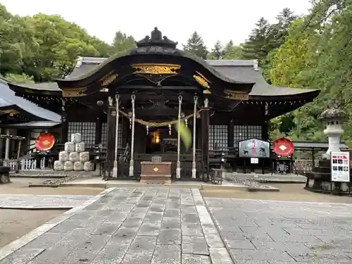 武田神社の本殿・本堂