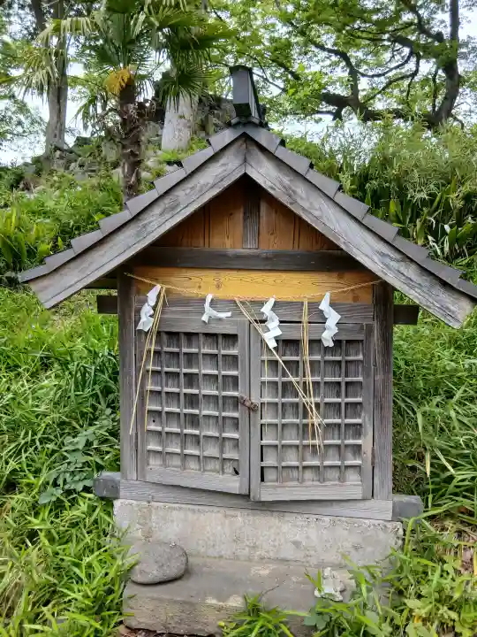飯香岡八幡宮の{uncategorized: "未分類", other: "その他", undefined: "問題あり", building: "その他建物", grave: "お墓", sacred_gate: "鳥居", guardian: "狛犬", statue: "像", buddha: "仏像", history: "歴史", nature: "自然", garden: "庭園", animal: "動物", pagoda: "塔", temizu: "手水舎", mountain_gate: "山門・神門", sanctuary: "本殿・本堂", subordinate: "末社・摂社", art: "芸術", scenery: "景色", jizo: "地蔵", ema: "絵馬", goshuin: "御朱印", omikuji: "おみくじ", items: "授与品その他", amulet: "お守り", goshuincho: "御朱印帳", eats: "食事", festival: "お祭り", votive_dance: "神楽", shichigosan: "七五三参", wedding: "結婚式", experience: "体験その他", initially: "初詣", around: "周辺", anti_infection: "感染症対策"}