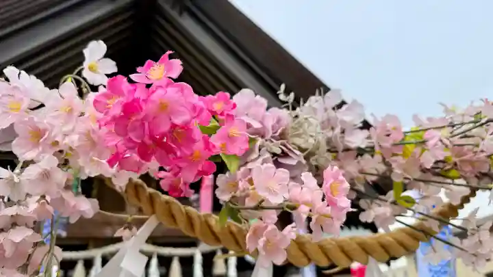 七重浜海津見神社の{uncategorized: "未分類", other: "その他", undefined: "問題あり", building: "その他建物", grave: "お墓", sacred_gate: "鳥居", guardian: "狛犬", statue: "像", buddha: "仏像", history: "歴史", nature: "自然", garden: "庭園", animal: "動物", pagoda: "塔", temizu: "手水舎", mountain_gate: "山門・神門", sanctuary: "本殿・本堂", subordinate: "末社・摂社", art: "芸術", scenery: "景色", jizo: "地蔵", ema: "絵馬", goshuin: "御朱印", omikuji: "おみくじ", items: "授与品その他", amulet: "お守り", goshuincho: "御朱印帳", eats: "食事", festival: "お祭り", votive_dance: "神楽", shichigosan: "七五三参", wedding: "結婚式", experience: "体験その他", initially: "初詣", around: "周辺", anti_infection: "感染症対策"}