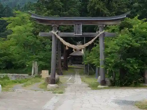 安久津八幡神社の鳥居