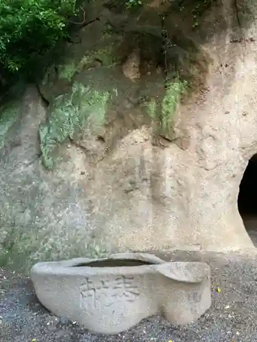 岩樟神社の手水舎
