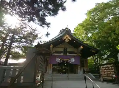 彌彦神社　(伊夜日子神社)の本殿・本堂