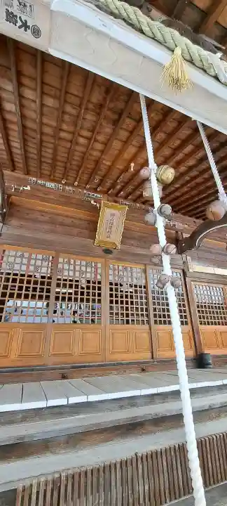 榊山稲荷神社の{uncategorized: "未分類", other: "その他", undefined: "問題あり", building: "その他建物", grave: "お墓", sacred_gate: "鳥居", guardian: "狛犬", statue: "像", buddha: "仏像", history: "歴史", nature: "自然", garden: "庭園", animal: "動物", pagoda: "塔", temizu: "手水舎", mountain_gate: "山門・神門", sanctuary: "本殿・本堂", subordinate: "末社・摂社", art: "芸術", scenery: "景色", jizo: "地蔵", ema: "絵馬", goshuin: "御朱印", omikuji: "おみくじ", items: "授与品その他", amulet: "お守り", goshuincho: "御朱印帳", eats: "食事", festival: "お祭り", votive_dance: "神楽", shichigosan: "七五三参", wedding: "結婚式", experience: "体験その他", initially: "初詣", around: "周辺", anti_infection: "感染症対策"}