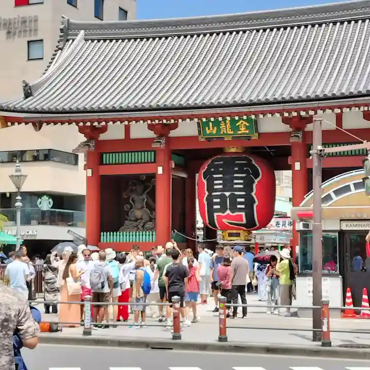 浅草寺の山門・神門