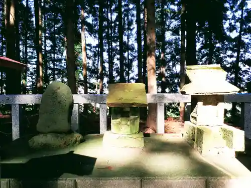 三獄神社の末社・摂社