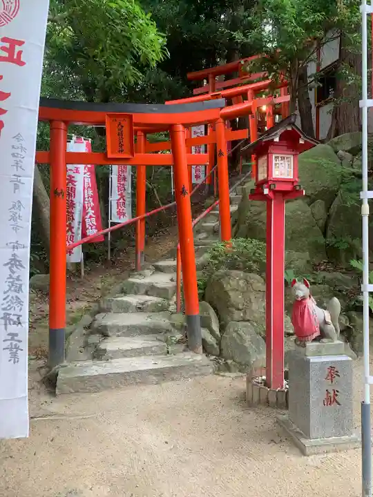 天開稲荷社の鳥居