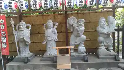 中野沼袋氷川神社の像