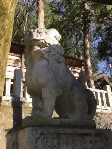 手長神社の狛犬