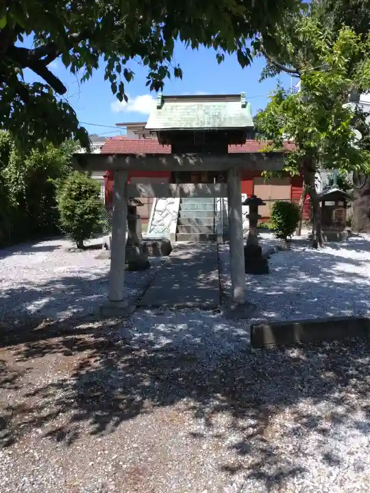 高原大六天神社の{uncategorized: "未分類", other: "その他", undefined: "問題あり", building: "その他建物", grave: "お墓", sacred_gate: "鳥居", guardian: "狛犬", statue: "像", buddha: "仏像", history: "歴史", nature: "自然", garden: "庭園", animal: "動物", pagoda: "塔", temizu: "手水舎", mountain_gate: "山門・神門", sanctuary: "本殿・本堂", subordinate: "末社・摂社", art: "芸術", scenery: "景色", jizo: "地蔵", ema: "絵馬", goshuin: "御朱印", omikuji: "おみくじ", items: "授与品その他", amulet: "お守り", goshuincho: "御朱印帳", eats: "食事", festival: "お祭り", votive_dance: "神楽", shichigosan: "七五三参", wedding: "結婚式", experience: "体験その他", initially: "初詣", around: "周辺", anti_infection: "感染症対策"}
