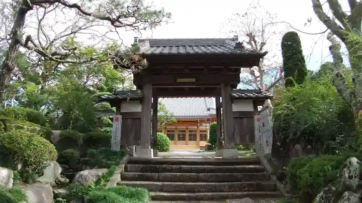 光照寺の山門・神門