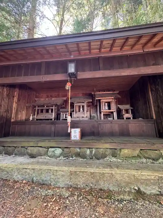 鎮神社の本殿・本堂