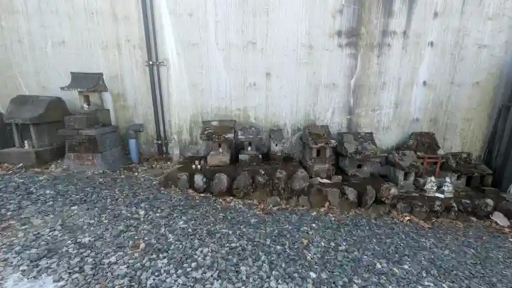 伊香保神社の{uncategorized: "未分類", other: "その他", undefined: "問題あり", building: "その他建物", grave: "お墓", sacred_gate: "鳥居", guardian: "狛犬", statue: "像", buddha: "仏像", history: "歴史", nature: "自然", garden: "庭園", animal: "動物", pagoda: "塔", temizu: "手水舎", mountain_gate: "山門・神門", sanctuary: "本殿・本堂", subordinate: "末社・摂社", art: "芸術", scenery: "景色", jizo: "地蔵", ema: "絵馬", goshuin: "御朱印", omikuji: "おみくじ", items: "授与品その他", amulet: "お守り", goshuincho: "御朱印帳", eats: "食事", festival: "お祭り", votive_dance: "神楽", shichigosan: "七五三参", wedding: "結婚式", experience: "体験その他", initially: "初詣", around: "周辺", anti_infection: "感染症対策"}