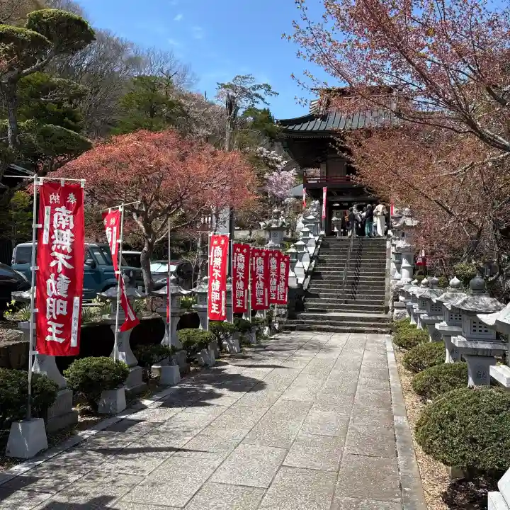 東円寺の{uncategorized: "未分類", other: "その他", undefined: "問題あり", building: "その他建物", grave: "お墓", sacred_gate: "鳥居", guardian: "狛犬", statue: "像", buddha: "仏像", history: "歴史", nature: "自然", garden: "庭園", animal: "動物", pagoda: "塔", temizu: "手水舎", mountain_gate: "山門・神門", sanctuary: "本殿・本堂", subordinate: "末社・摂社", art: "芸術", scenery: "景色", jizo: "地蔵", ema: "絵馬", goshuin: "御朱印", omikuji: "おみくじ", items: "授与品その他", amulet: "お守り", goshuincho: "御朱印帳", eats: "食事", festival: "お祭り", votive_dance: "神楽", shichigosan: "七五三参", wedding: "結婚式", experience: "体験その他", initially: "初詣", around: "周辺", anti_infection: "感染症対策"}