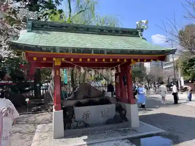 浅草神社の手水舎