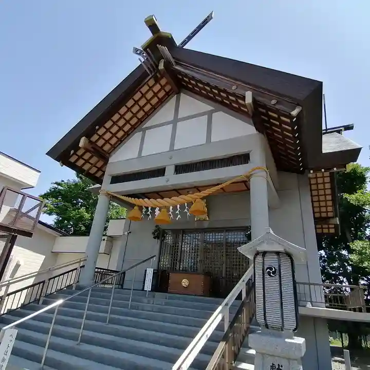 西岡八幡宮の本殿・本堂