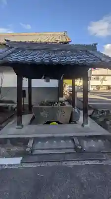 新羅神社の手水舎