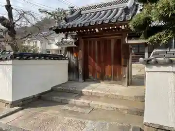 西光寺の山門・神門